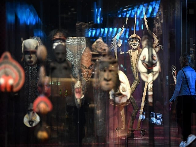 french mps vote to return stolen artefacts to benin senegal french mps vote to return stolen artefacts to benin senegal
