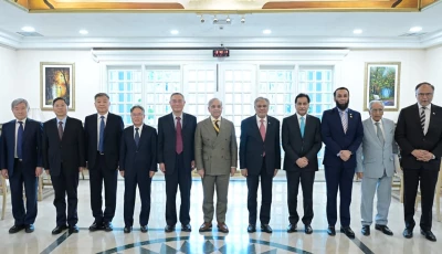 a group photo of vice chairman of the standing committee of the 14th national people s congress cai dafeng with prime minister shehbaz sharif and members of the delegation in islamabad on wednesday may 20 2026 photo x pmo
