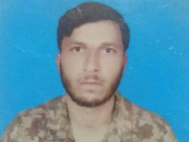 34 year old naik dil faraz was a resident of village panjkot in muzaffarabad photo ispr 34 year old naik dil faraz was a resident of village panjkot in muzaffarabad photo ispr