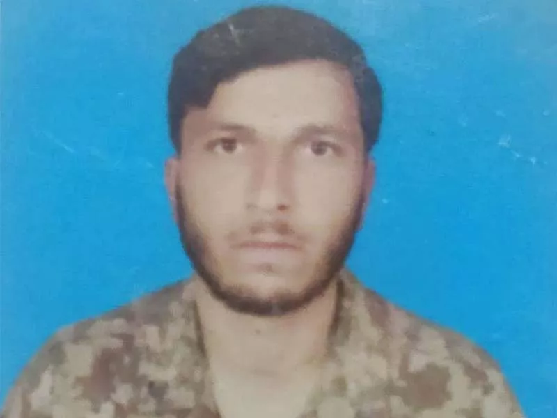 34 year old naik dil faraz was a resident of village panjkot in muzaffarabad photo ispr 34 year old naik dil faraz was a resident of village panjkot in muzaffarabad photo ispr