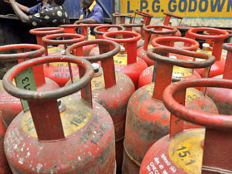 Authorities on alert as LPG prices soar | The Express Tribune