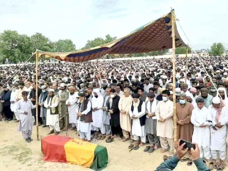 a large number of people including politicians tribal elders and party workers offer funeral prayers for the departed soul in wadh photo express