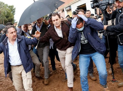 valencia flood victims protest hurl mud at king felipe pm sanchez during visit valencia flood victims protest hurl mud at king felipe pm sanchez during visit