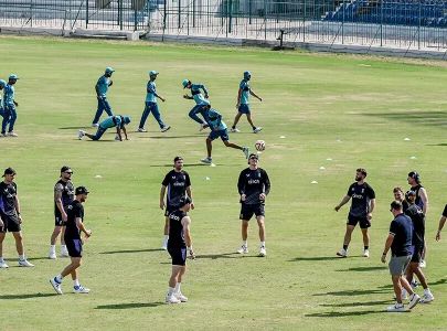 struggling pak look to thwart eng struggling pak look to thwart eng