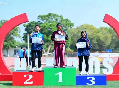 mahnoor snares sindh s first gold