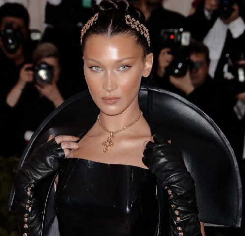 5 hair accessory trends to amp your styling game this season 5 hair accessory trends to amp your styling game this season