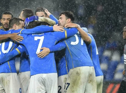 napoli knock leicester out of europa league