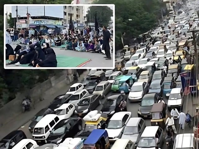 traffic woes continue in karachi as sit ins persist over parachinar situation