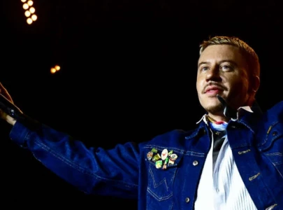 macklemore donates 1m from ed sheeran tour earnings to palestinian aid calls kraft to do the same macklemore donates 1m from ed sheeran tour earnings to palestinian aid calls kraft to do the same