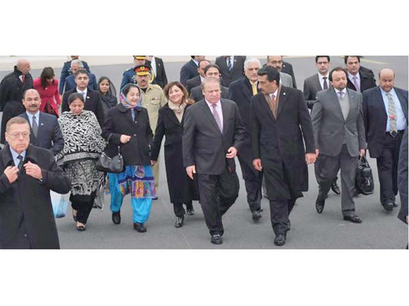 pm nawaz arrives in paris accompanied by his wife kulsoom nawaz photo courtesy pml n