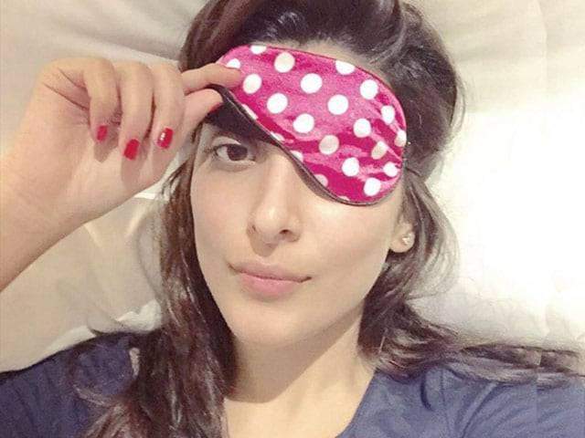 don 039 t reach for your phone before heading to bed warns study photo instagram urwatistic don 039 t reach for your phone before heading to bed warns study photo instagram urwatistic