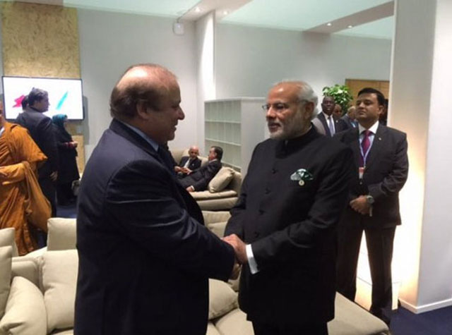 prime minister nawaz sharif shakes hands with indian prime minister narendra modi in an informal meeting at the un climate summit in paris on november 30 2015 photo twitter