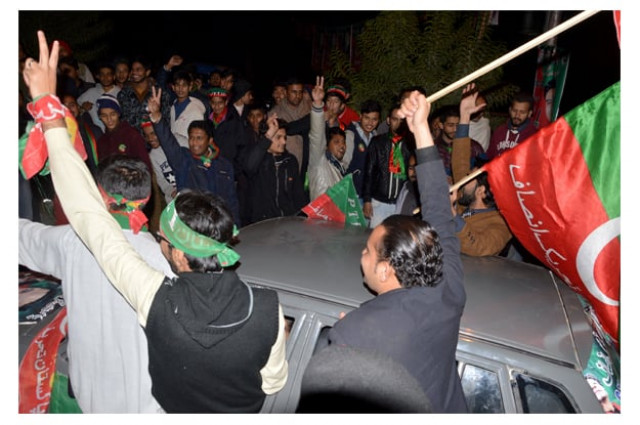 pti takes lead in urban ucs pml n dominates rural areas photo express pti takes lead in urban ucs pml n dominates rural areas photo express
