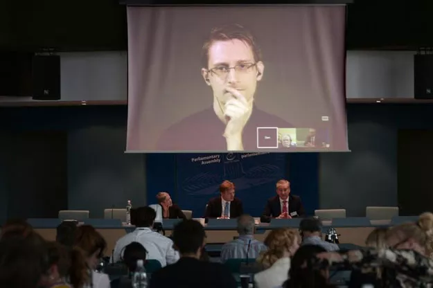 former nsa intelligence contractor edward snowden pictured via video link from russia on june 23 2015 revealed the bulk gathering of quot metadata quot from americans 039 phone calls in 2013 photo afp former nsa intelligence contractor edward snowden pictured via video link from russia on june 23 2015 revealed the bulk gathering of quot metadata quot from americans 039 phone calls in 2013 photo afp