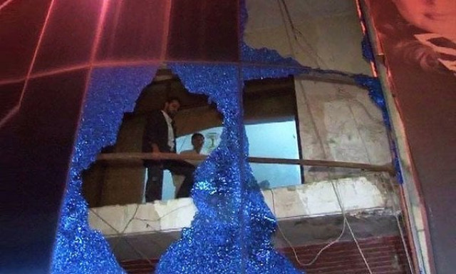 din news office attacked in lahore on december 1 2015 photo twitter nazish farooq