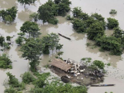india deploys troops in south as deadly floods worsen