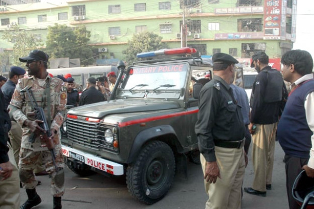 attacked vehicle of military police at ma jinnah road photo express attacked vehicle of military police at ma jinnah road photo express
