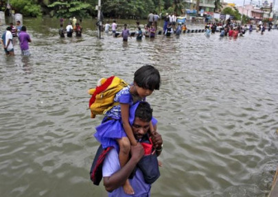 india army on war footing to rescue survivors as flood toll nears 270