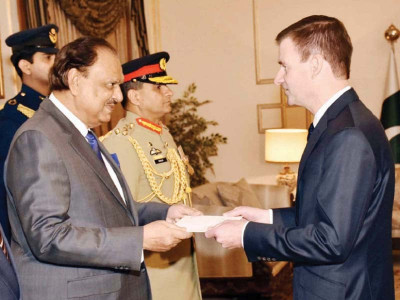 us envoy hale presents credentials to president us envoy hale presents credentials to president