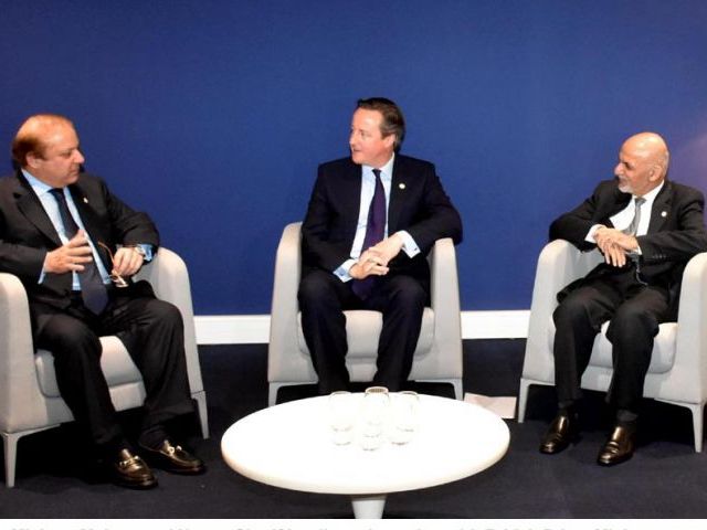 prime minister nawaz sharif in a trilateral meeting with british prime minister david cameron and afghan president ashraf ghani on the sidleines of cop 21 climate change summit in paris on november 30 2015 photo pid