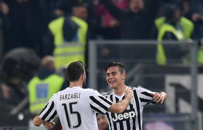 dybala hits stunner as juve sink sorry lazio