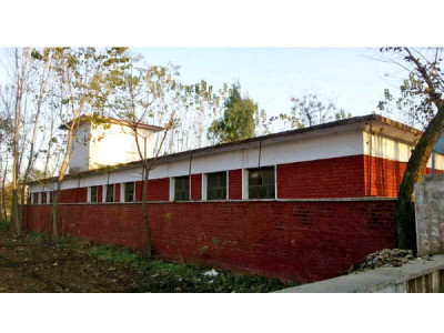 falling bricks gps takkar mardan needs classrooms to accommodate gghs students