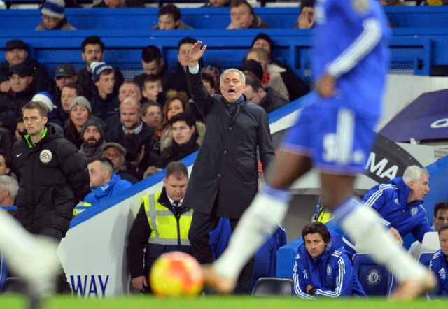 chelsea 039 s manager jose mourinho c signals during an english premier league football match against bournemouth at stamford bridge in london on december 5 2015 photo afp