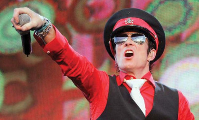 tributes pour in for troubled rocker scott weiland