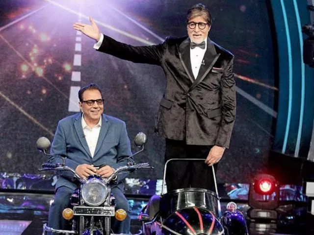 veteran actor dharmendra appeared on big b 039 s reality tv show and recreated the duo 039 s iconic 039 sholay 039 magic veteran actor dharmendra appeared on big b 039 s reality tv show and recreated the duo 039 s iconic 039 sholay 039 magic