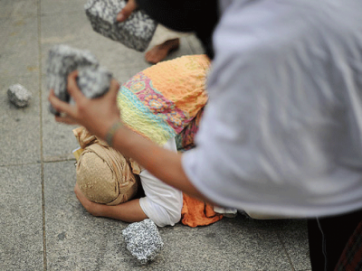 sri lankan maid wins reprieve from death by stoning in saudi sri lankan maid wins reprieve from death by stoning in saudi