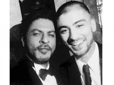 srk zayn selfie declared twitter india s golden tweet of the year