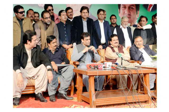 mna hamza shahbaz sharif addressing a press conference photo nni mna hamza shahbaz sharif addressing a press conference photo nni
