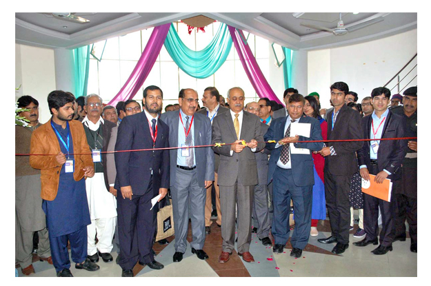 uaf vc dr iqrar ahmed inaugurating the expo seed center at uaf photo app