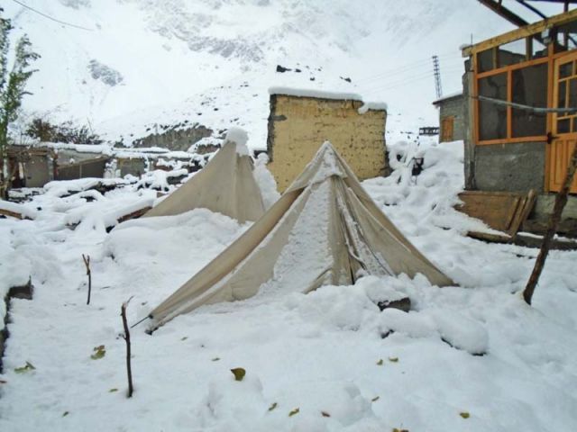 snowfall has rendered tents useless photo courtesy tahir rana