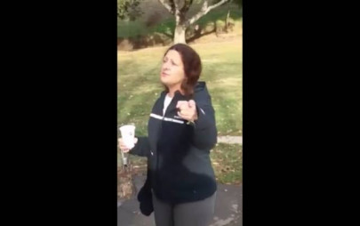 american woman lashes out at praying muslims calls them brainwashed american woman lashes out at praying muslims calls them brainwashed