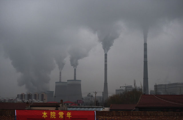 in this photo taken on november 19 2015 smoke belches from a coal fueled power station near datong in china 039 s northern shanxi province photo afp