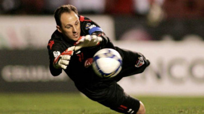 legend retires ceni hangs up gloves and goal scoring boots