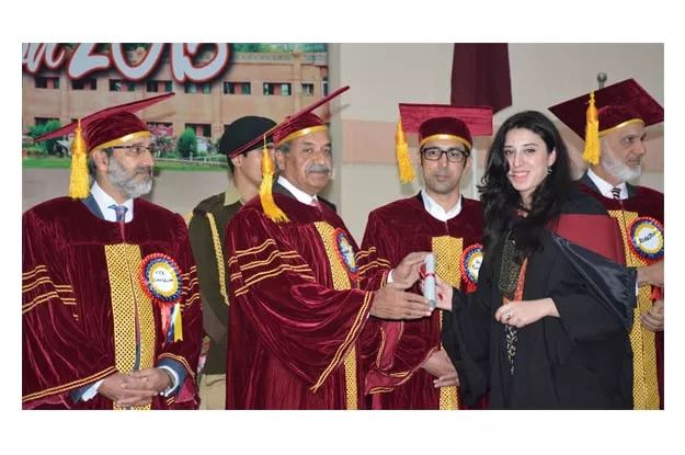 governor sardar mehtab ahmad khan awarding degree to a graduating student of khyber medical college photo express governor sardar mehtab ahmad khan awarding degree to a graduating student of khyber medical college photo express
