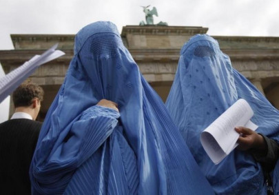 merkel s party says burqa should not be worn in germany merkel s party says burqa should not be worn in germany
