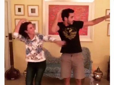 sikander makes dancing debut with shakar wandaan alongside sister sonya sikander makes dancing debut with shakar wandaan alongside sister sonya