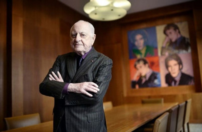 fashion mogul s library set to raise millions for aids research