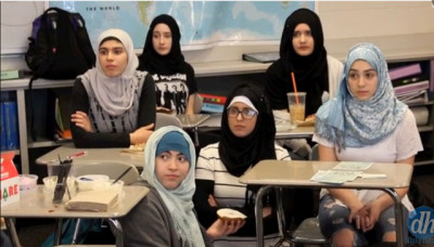 Sex Movies School Girl Muslim Porn Video - US high school students join Muslim peers in wearing hijabs