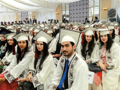 business grads iobm gives karachi 933 business graduates
