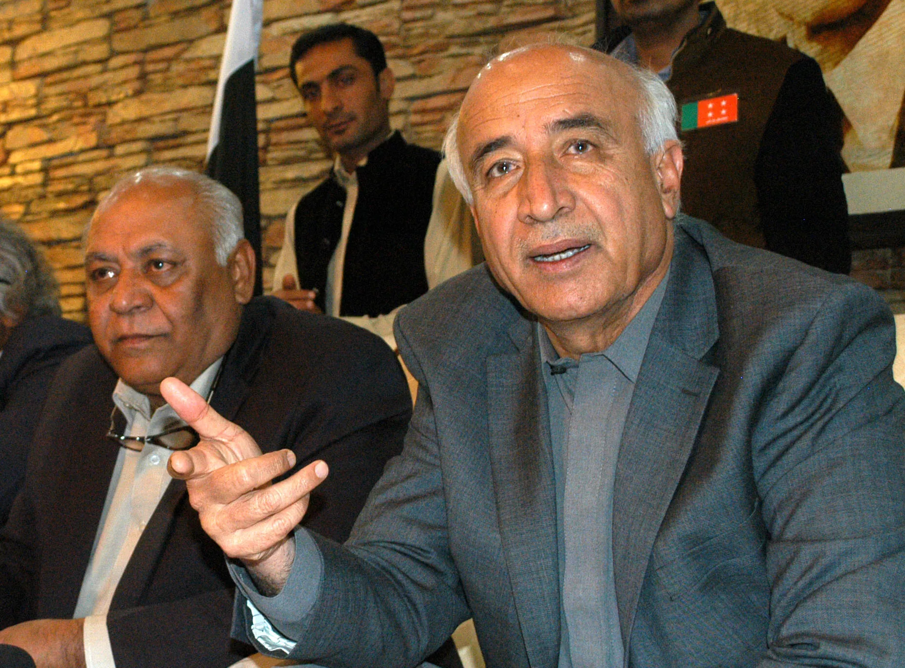 dr abdul malik baloch addressing a press conference photo express dr abdul malik baloch addressing a press conference photo express