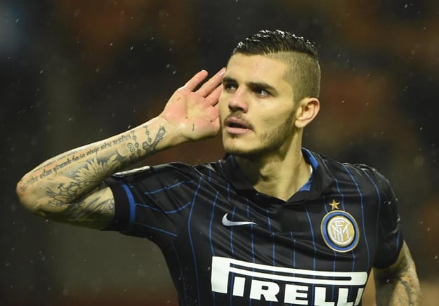 inter milan 039 s forward from argentina mauro icardi celebrates after scoring his 2nd goal vs verona on november 9 2014 at the san siro stadium stadium in milan photo afp