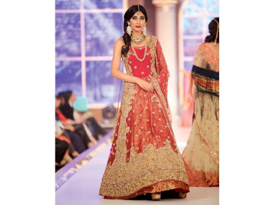 reaching for the moon in the fashion sky