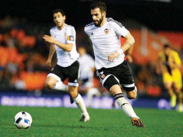 neville handed negredo his first start since early october and the spaniard returned the favour by slotting the second goal in valencia s 2 0 win photo courtesy valenciacf com neville handed negredo his first start since early october and the spaniard returned the favour by slotting the second goal in valencia s 2 0 win photo courtesy valenciacf com