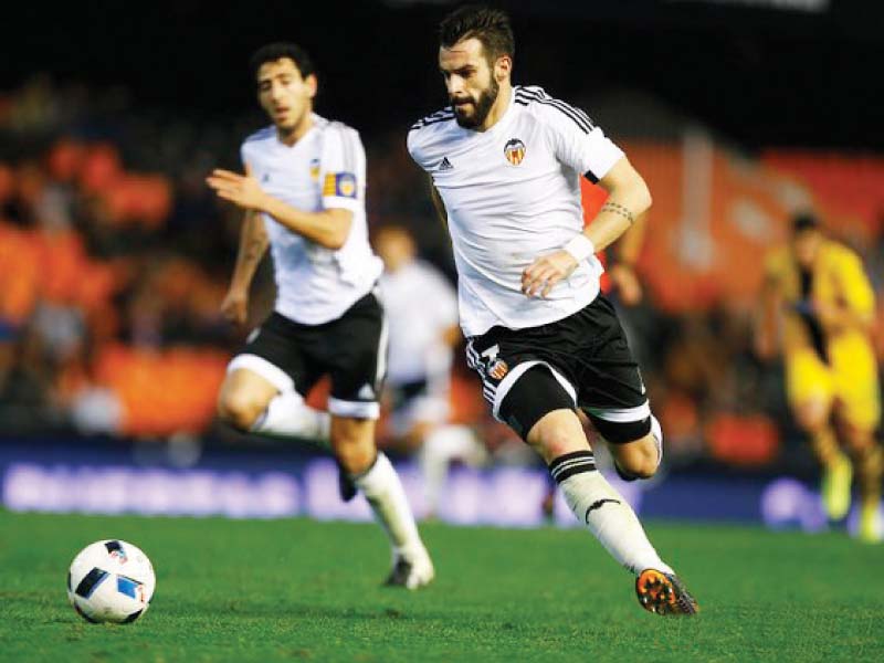 neville handed negredo his first start since early october and the spaniard returned the favour by slotting the second goal in valencia s 2 0 win photo courtesy valenciacf com