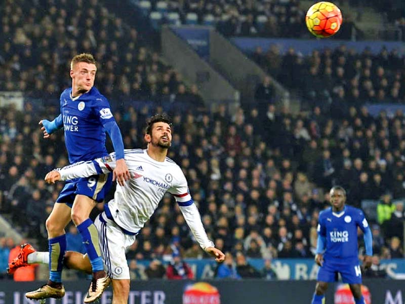 leicester and chelsea s forms are summed up by their strikers jamie vardy s 15 goals sees the foxes top of the league while the blues have struggled with costa woefully off form photo afp