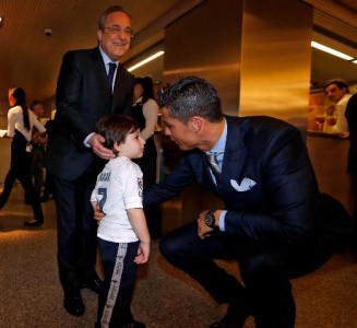 ronaldo meets beirut bombings orphan ronaldo meets beirut bombings orphan
